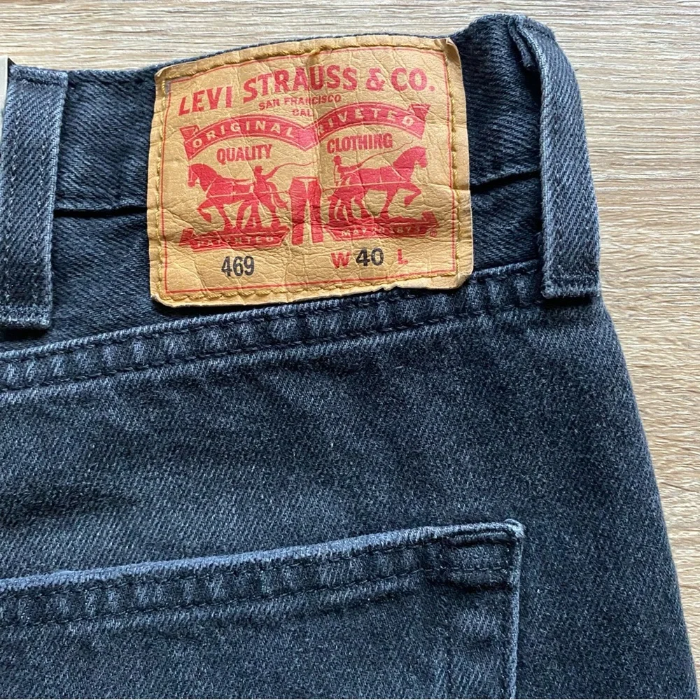 Levi's 469 Loose Fit Distressed Shorts